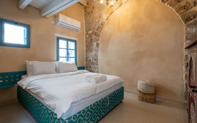 Arabesque Arts & Residency