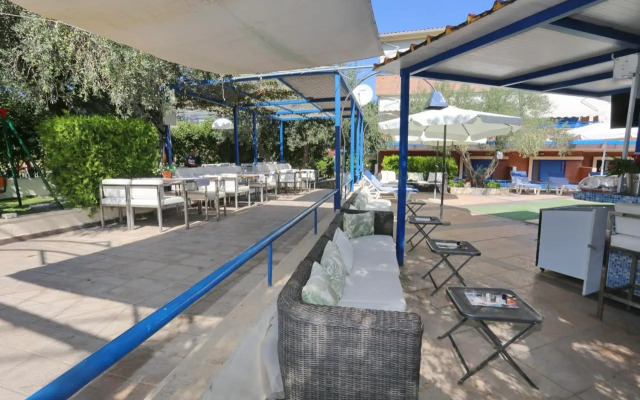 Philoxenia Hotel-Villas