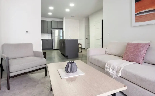 275 On The Park - Senate Apartments By Barsala