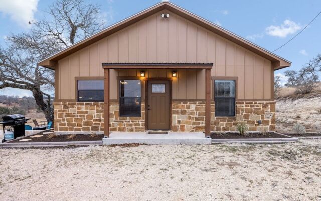 Winnie's Place 2 Bedroom Home by RedAwning