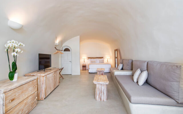 The Ivory Suite in Santorini