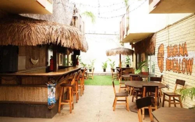 Banana Bungalow West Hollywood Hotel & Hostel