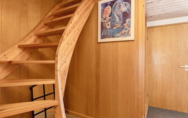 6 Person Holiday Home in Blavand