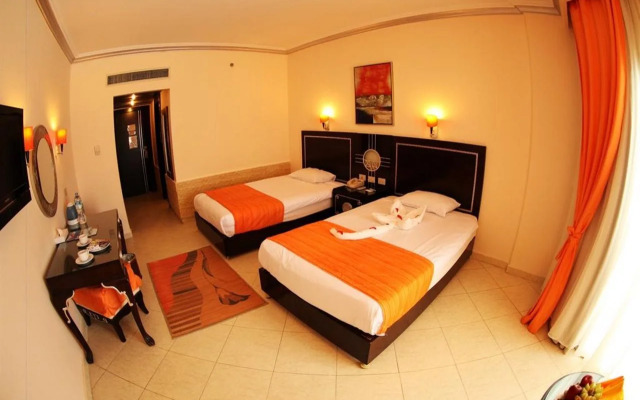 Sphinx Aqua Park Beach Resort