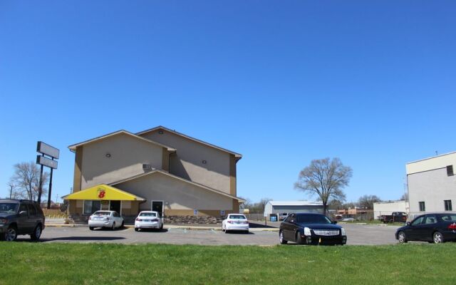 Super 8 by Wyndham Grand Rapids/Wyoming
