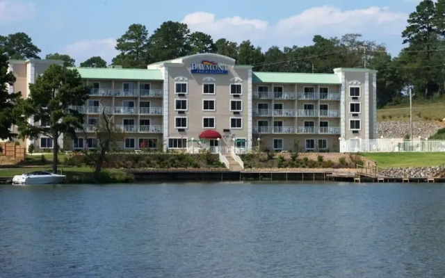 Baymont By Wyndham Hot Springs On The Lake