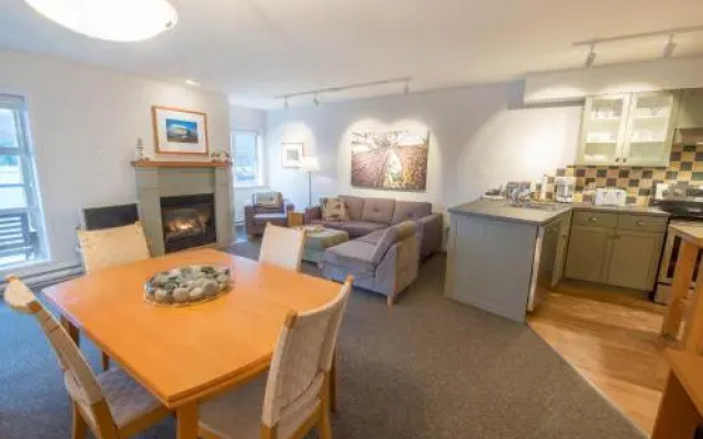 Luxury 2BR Oceanfront Condo by OnlyBC 201