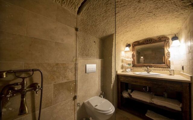 Shiraz Cave Cappadocia