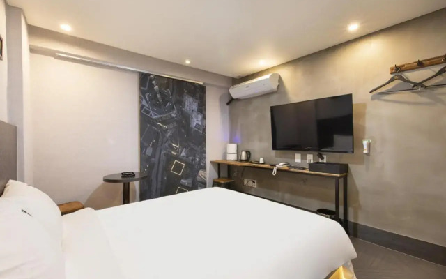 Sol Motel