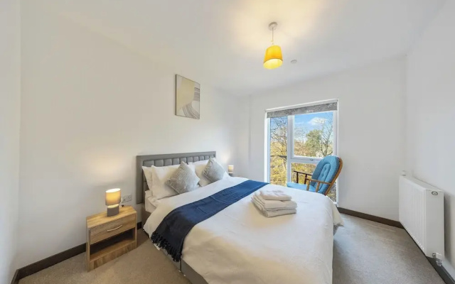 2-bed Flat, Sleeps 4 - Parking & Wheelchair Access