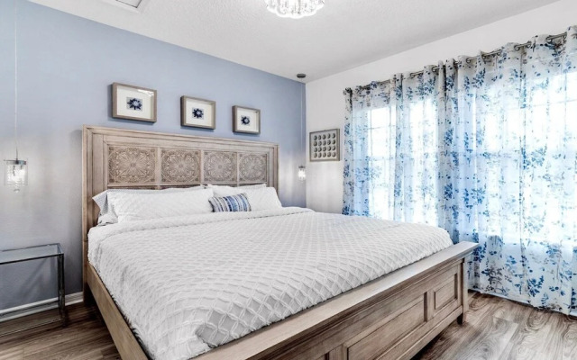 Family-friendly Oasis With Game Room & Pool