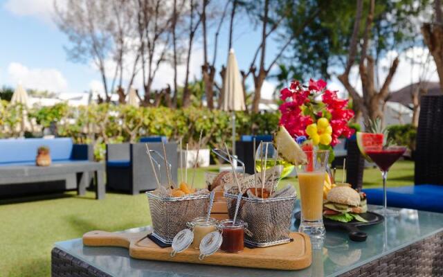 R2 Romantic Fantasia Dreams & Suites Hotel