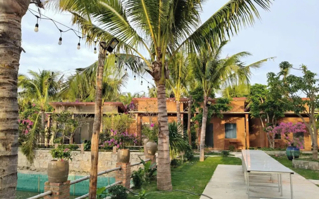 Homestay Thuy Thu – Outside – Cam Ranh