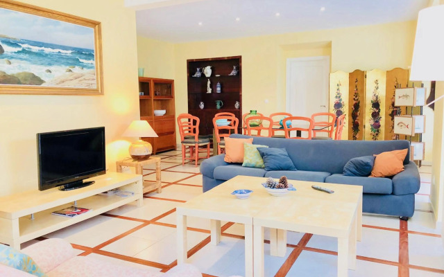 Covas Seabreeze Cottage