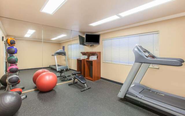 Days Inn by Wyndham Camarillo - Ventura