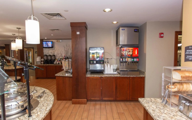 Staybridge Suites Bowling Green by IHG