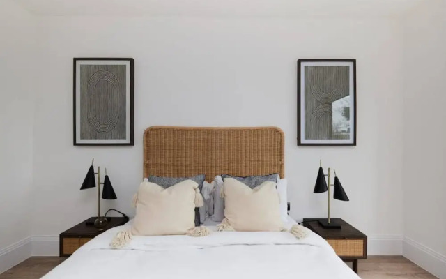 The Wembley Park Wonder - Charming 2bdr Flat With Balcony