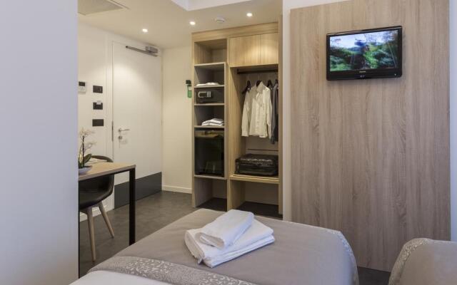 Tourist Hotel