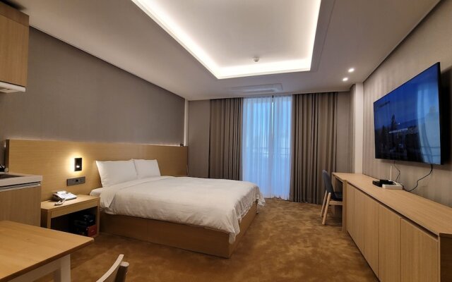 World Tourist Hotel