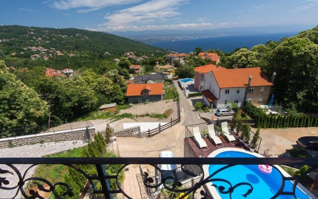 Villa With 5 Bedrooms in Opatija, With Wonderful sea View, Private Poo