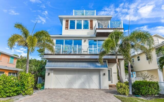 Avalon by AMI Locals