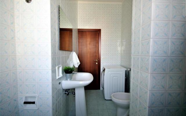 ELENA ATTICO con TERRAZZA, SOLARIUM VISTA MARE e piscina condominiale