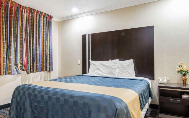 Studio 6 Suites – San Bernardino, CA