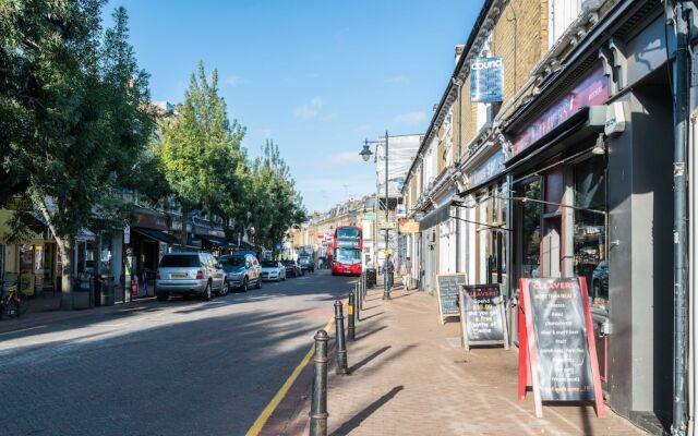 Stunning Wandsworth Home close to the River Thames