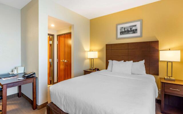 MainStay Suites Near Denver Downtown