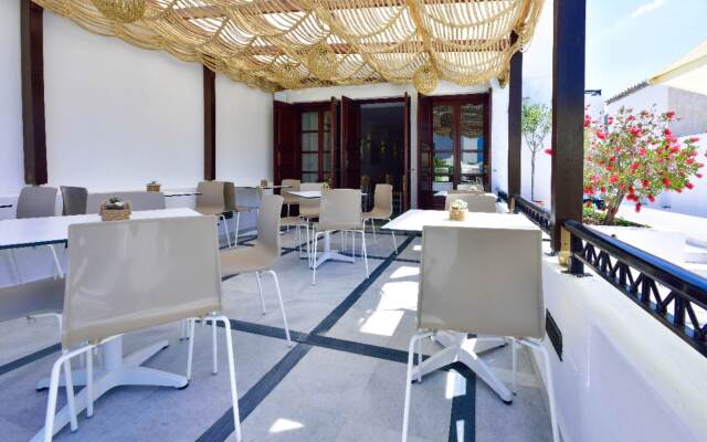 Kalidon Beach Hotel