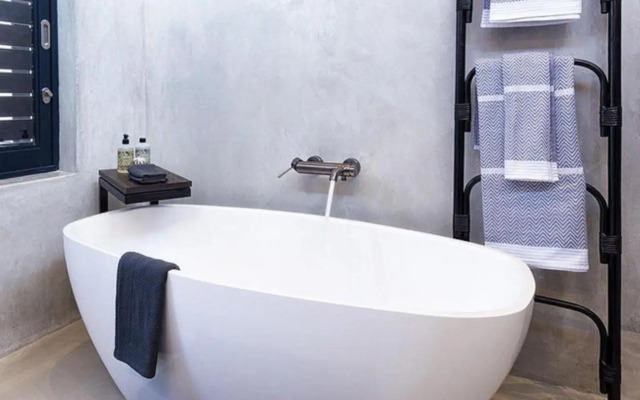 Perivoli Lagoon House