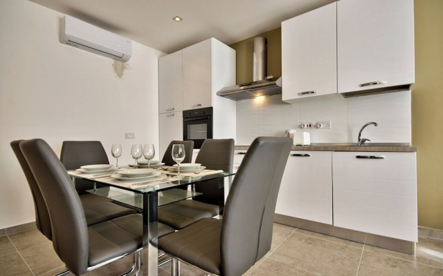 Off the Strand Gzira 3-bedroom Apartment
