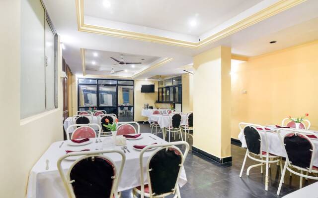 OYO 9517 Hotel Sunheads