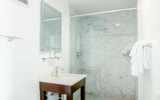 Capri Laguna on the Beach