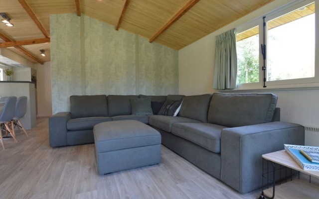 Beautifully Furnished Chalet With a Huge Garden in the Middle of Nature - фото 3