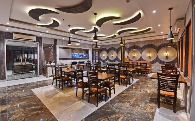 Le Crescent Hotel by Trot