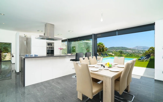 Villa Vera in Javea With 4 Bedrooms and 2 Bathrooms