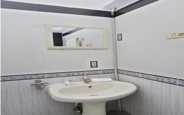 OYO 12985 Sabharwal Viceroy