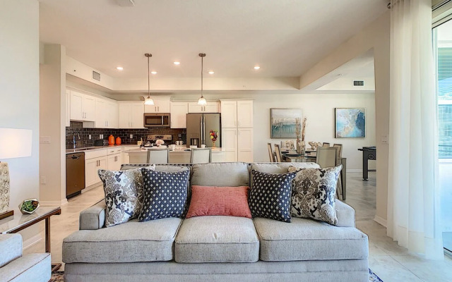 Modern Condo Near Disney Foosball Water Park!