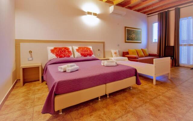 IL SOLE NEL MARE - Lido di Volano