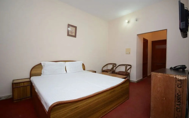 Hotel Tanveer By OYO Rooms