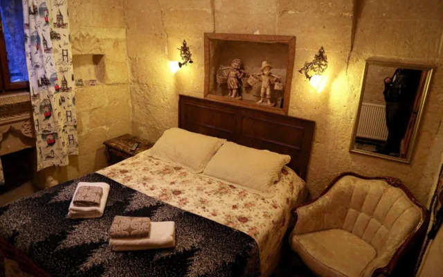 Uchisar Cave House