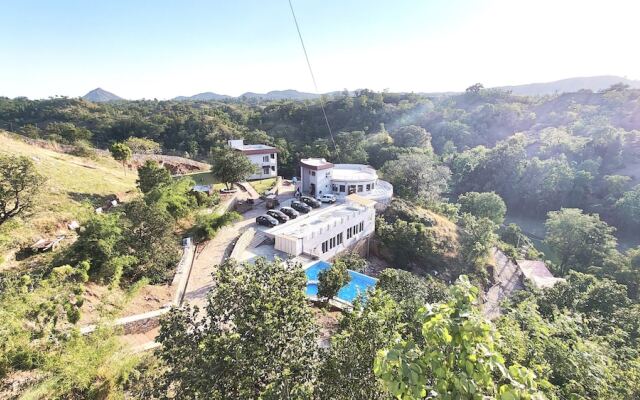 The Sky Imperial Pavoreal Jungle Resort