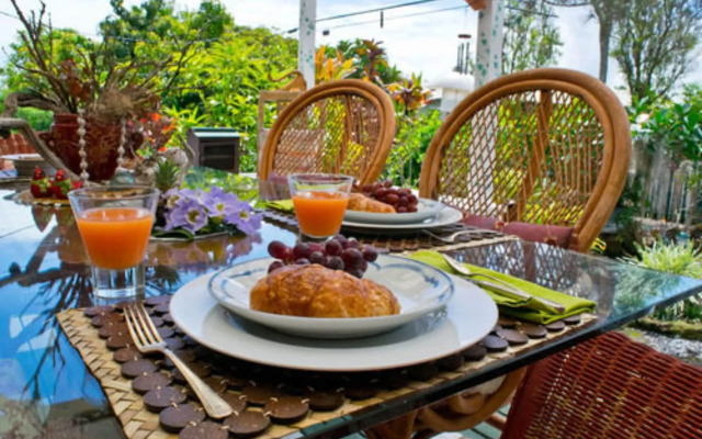 Hale Kawehi B&B Guesthouse