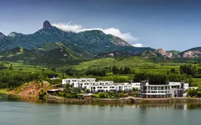 Yungu Xiangjiju Hot Spring Holiday Hotel