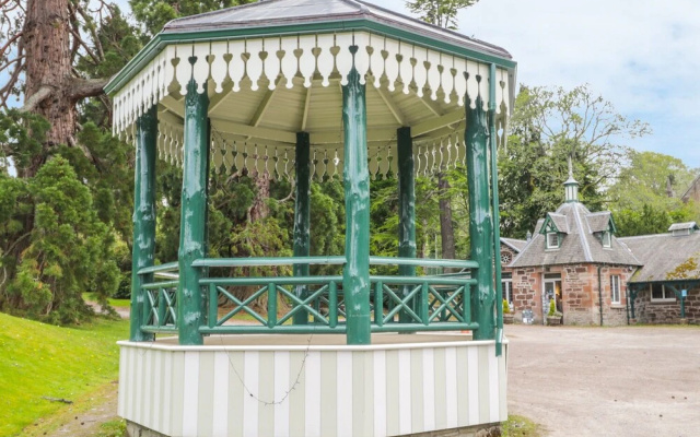 Otter Lodge