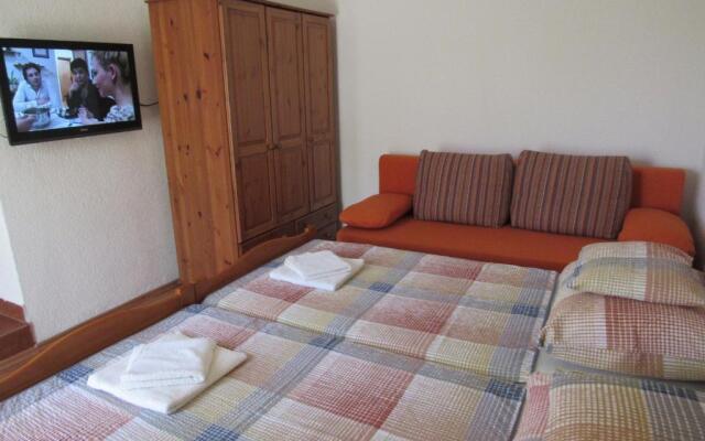 Studio Apartment Near the Beach