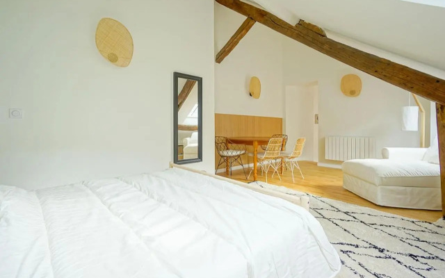 BEAUTIFUL BRIGHT apartment near the Marais