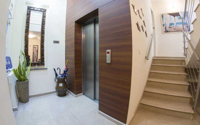 Mesogios House Suites