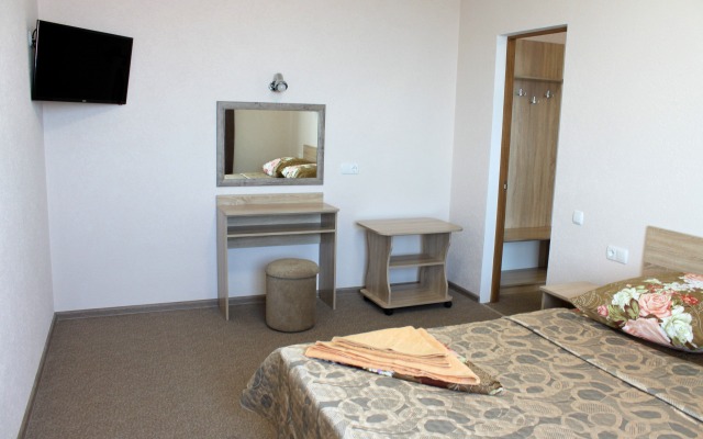 Nikos (Novofedorovka)